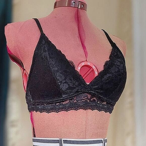 Rose + Vine black floral lace triangle bralette - Picture 3 of 8